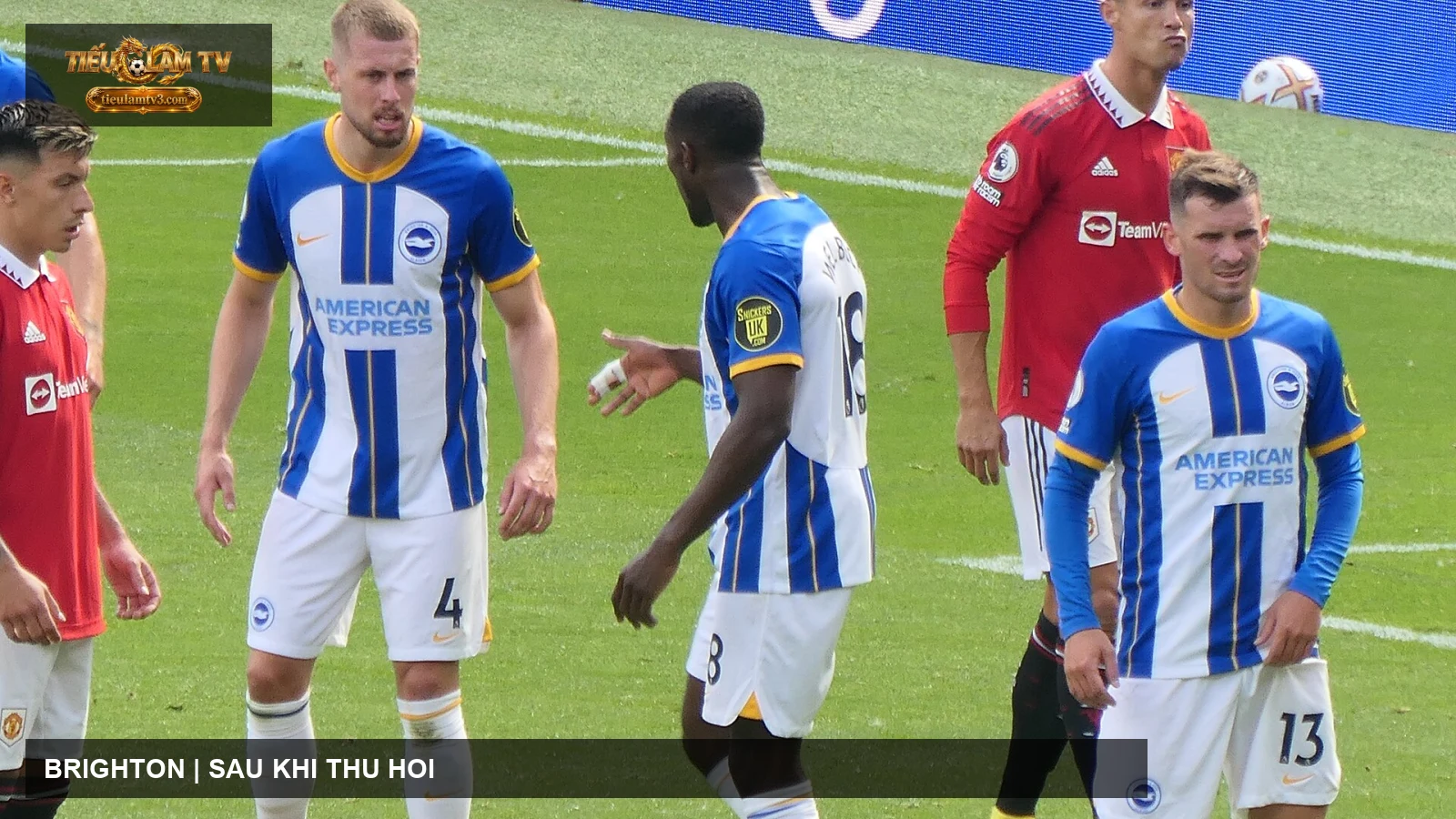 Brighton & Hove Albion thi đấu tại Old Trafford